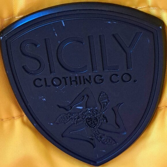 SICILY MADE IN CANADA high end LIGHT puffer JACKET HOODIE Sz SMALL A REAL GEM - Picture 2 of 11